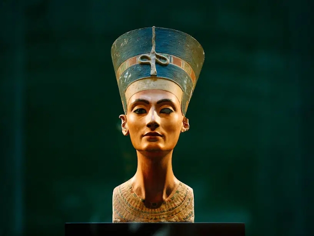 nefertiti